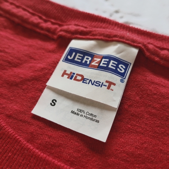 10/$20 ❄️ Tim Hortons Canada Celebrating 150 Years Tee - Picture 5 of 6